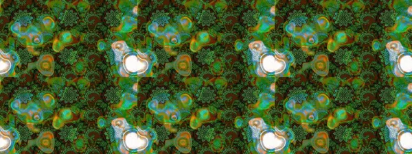 Bahar mevsimi. Nazik romantik baskı. Raster güzel bir çiçek deseni çizmiş. Tatil havası..