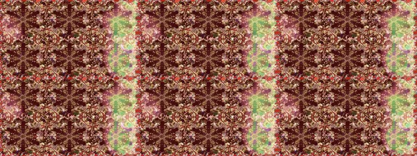 Klasik klasik klasik arka plan. Kahverengi ve bej renklerde altın elementlerle kusursuz desen. Geleneksel oryantasyon süsü. Kusursuz klasik raster altın desenli.