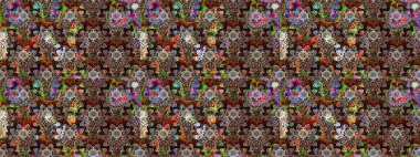 Kahverengi ve siyah renkli çiçekler. Küçük çiçekte sevimli çiçek deseni var..