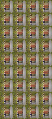 Kartpostallar, duvar kağıtları ya da tatil tasarımı için dekoratif, pürüzsüz desen. Şenlikli konfeti geçmişi olan eski Avrupa konak evlerinin renkli bir çizimi.