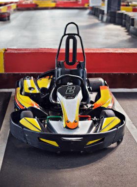 Kapalı git karting