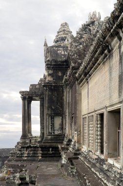 Wat Angkor üst kule yapılarda sabah ışık.