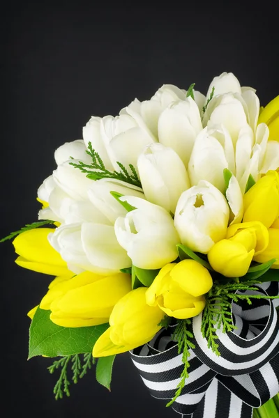 Wedding bouquet of white and yellow tulips — Stock Photo, Image