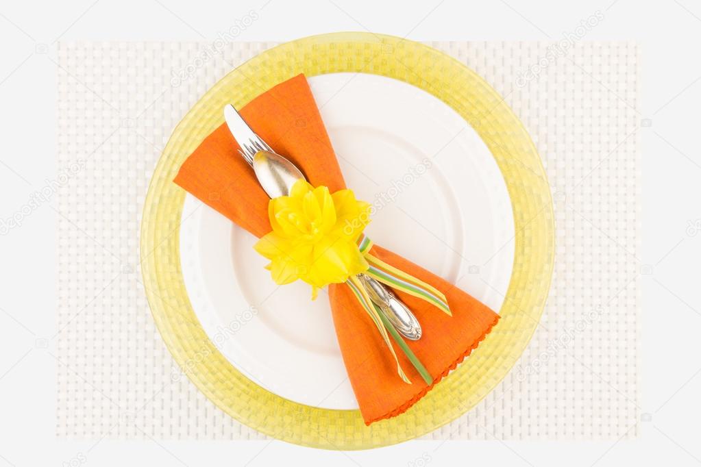 Simple spring place setting with flower