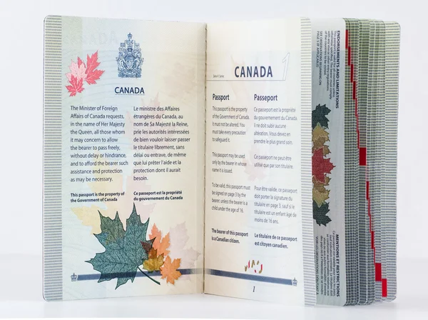 Inside cover Canadian assport 2014 — Stock Photo, Image