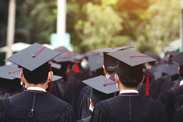 Graduates Receive Certificate University — Stock Photo, Image
