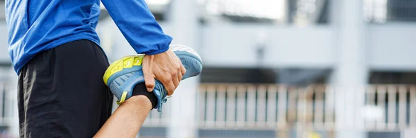 Los Corredores Están Calentando Antes Correr Pista — Foto de Stock