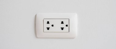 Yatak odasındaki beyaz duvar tıpası