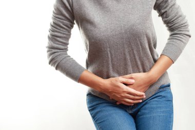 Kadınların ciddi adet sancıları vardır.