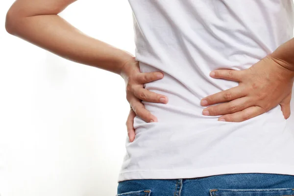 Eine Frau Hat Starke Schmerzen Der Rückenmuskulatur Sie Hebt Schwere — Stockfoto