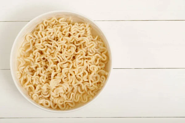 Στιγμιαία Noodles Λευκό Μπολ — Φωτογραφία Αρχείου