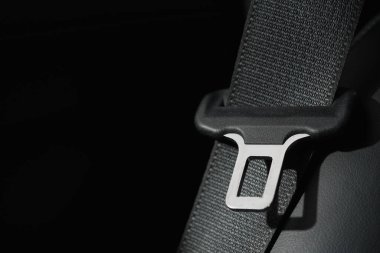 Fasten your seatbelt before driving to prevent accidents