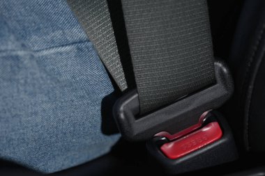Fasten your seatbelt before driving to prevent accidents