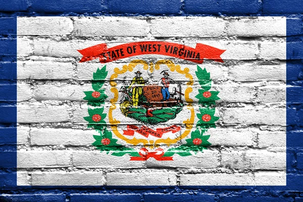 Bandera del estado de Virginia Occidental, pintada en la pared de ladrillo —  Fotos de Stock