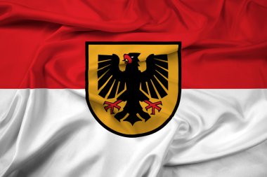 Dortmund bayrağı sallayarak