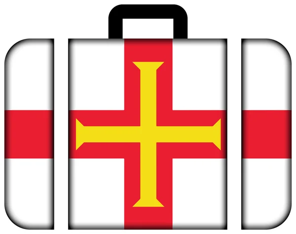 Guernsey bayrağı. Bavul simgesi, seyahat ve ulaşım konsepti — Stok fotoğraf