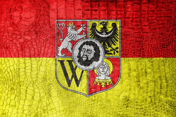 Bandera de Wroclaw con Escudo de Armas, Polonia, sobre un lujoso lienzo de moda —  Fotos de Stock