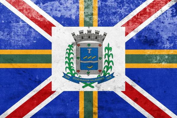 Vlajka Governador Valadares, stát Minas Gerais, Brazílie — Stock fotografie