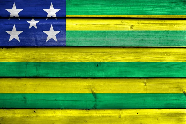 Eski ahşap tahta arka plan üzerinde bayrak Goias devlet, Brezilya, boyalı — Stok fotoğraf