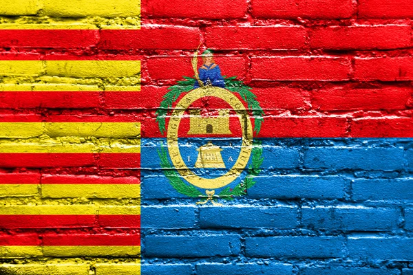 Bandeira de Elche, Espanha, pintada na parede de tijolos — Fotografia de Stock