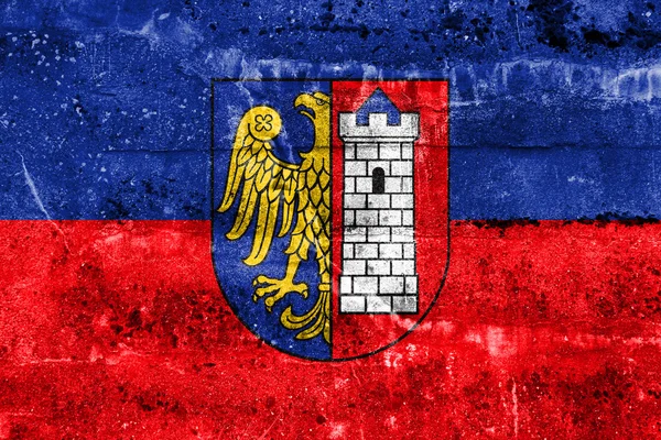 Vlag van Gliwice, Polen, geschilderd op vuile muur — Stockfoto