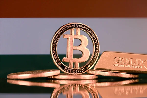 Physische Version Von Bitcoin Goldbarren Und Ungarn Flagge — Stockfoto