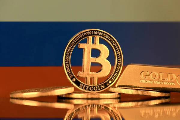 Physische Version Von Bitcoin Goldbarren Und Russland Flagge — Stockfoto