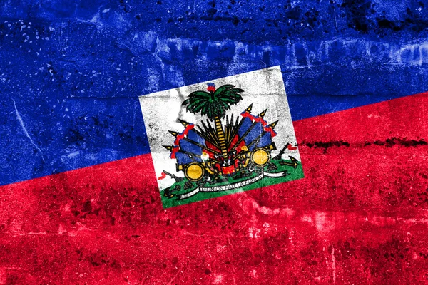 Haitianische Flagge an Grunge-Wand gemalt — Stockfoto