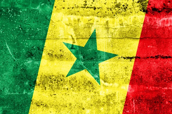 Senegal-Flagge auf Grunge-Wand gemalt — Stockfoto