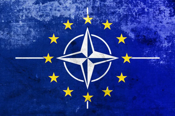 Grunge nato ve Avrupa Birliği bayrağı — Stok fotoğraf
