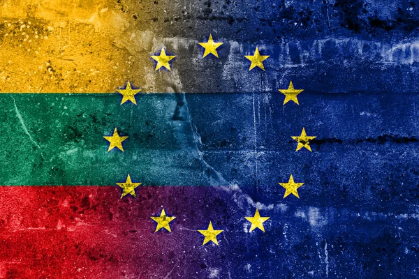 Bandera de Lituania y la Unión Europea pintada en la pared grunge —  Fotos de Stock