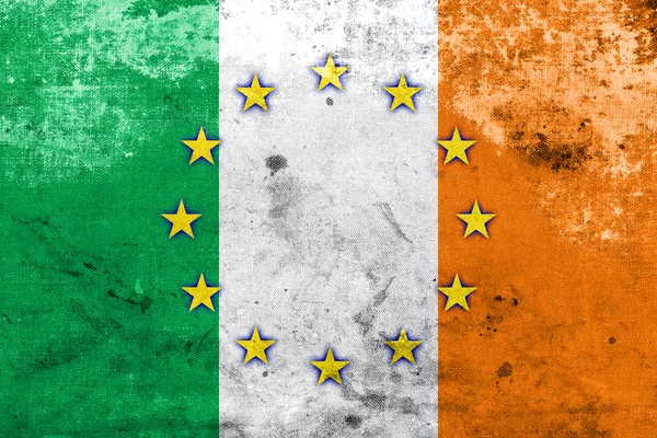 Irlanda e União Europeia Bandeira com um look vintage e antigo — Fotografia de Stock