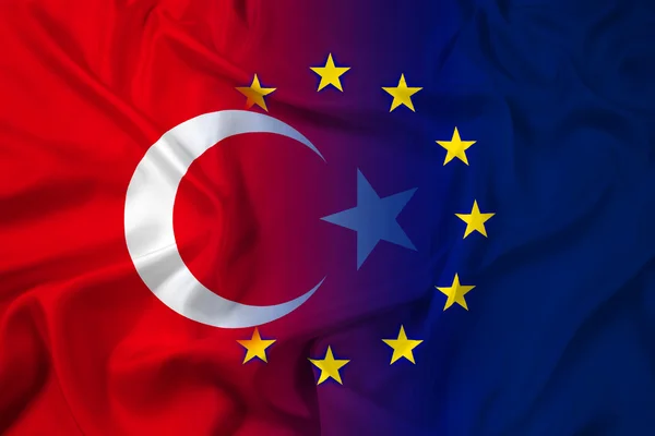 Mávání vlajkou Turecka a Evropské unie — Stock fotografie