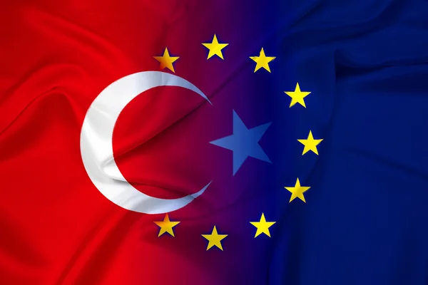 Wapperende vlag van Turkije en de Europese Unie — Stockfoto