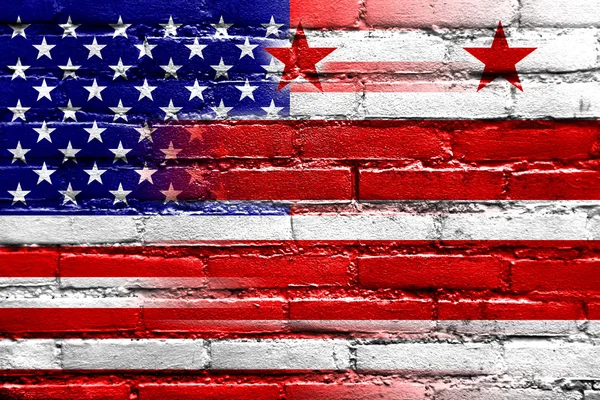 USA och Washington Dc flaggan målad på tegelvägg — Stockfoto
