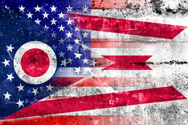 USA a Ohio státu vlajky maloval na zdi grunge — Stock fotografie