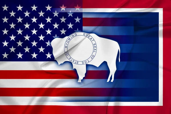 Acenando EUA e Wyoming State Flag — Fotografia de Stock