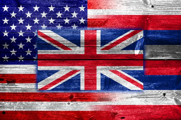 USA und Hawaii Staatsflagge auf alten Holzplanken bemalt — Stockfoto
