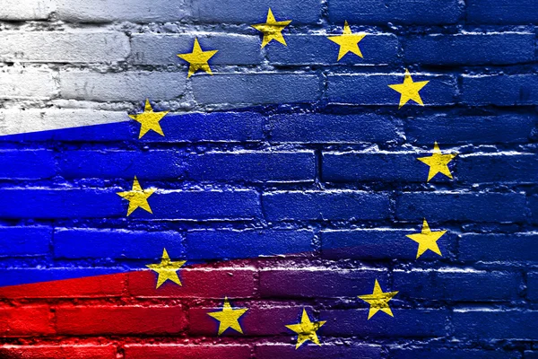 Flagge Der Russischen Und Europäischen Union Auf Ziegelwand Gemalt — Stockfoto