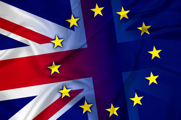 Ondeando bandera del Reino Unido y de la Unión Europea — Foto de Stock