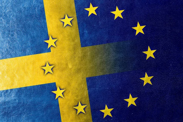 Schwedische und europäische Gewerkschaftsfahne auf Lederstruktur gemalt — Stockfoto