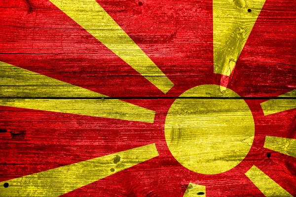 Macedónia Bandeira pintada sobre madeira velha prancha textura — Fotografia de Stock