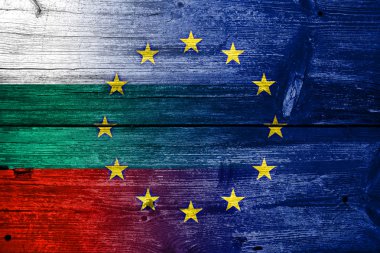Bulgaristan ve Avrupa Birliği bayrağı eski ahşap tahta dokusu üzerinde boyalı