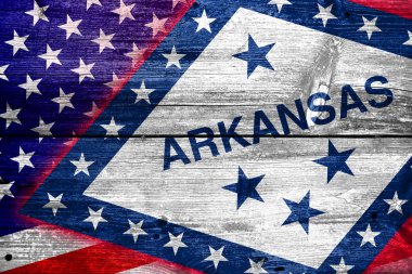 Boyalı eski ahşap tahta dokusu üzerinde ABD ve Arkansas Devlet bayrağı