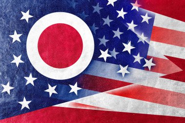 Boyalı deri dokusu üzerinde ABD ve Ohio Devlet bayrağı