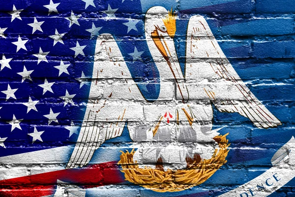 USA i Luizjanie państwa bandery malowane na mur z cegły — Zdjęcie stockowe