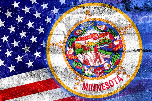 Bandera de Estados Unidos y Minnesota pintada en la pared grunge — Foto de Stock
