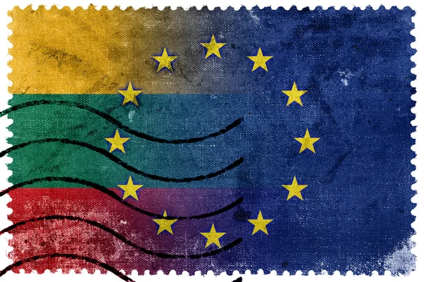 Litouwen en de vlag van de Europese Unie - oude postzegel — Stockfoto