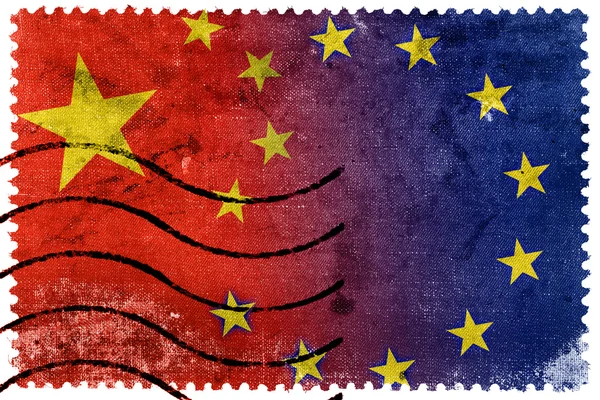 Bandera de China y de la Unión Europea - sello postal antiguo — Foto de Stock