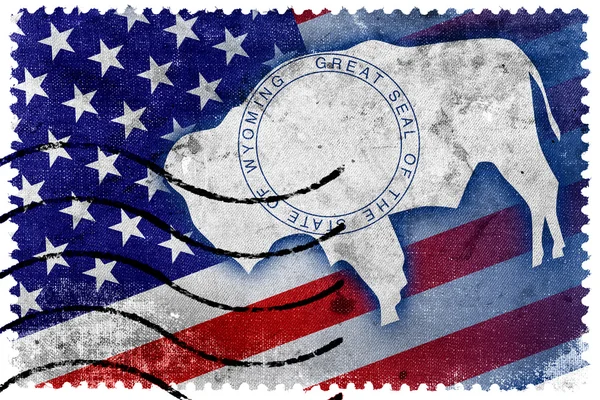 Estados Unidos y Wyoming State Flag - viejo sello postal —  Fotos de Stock